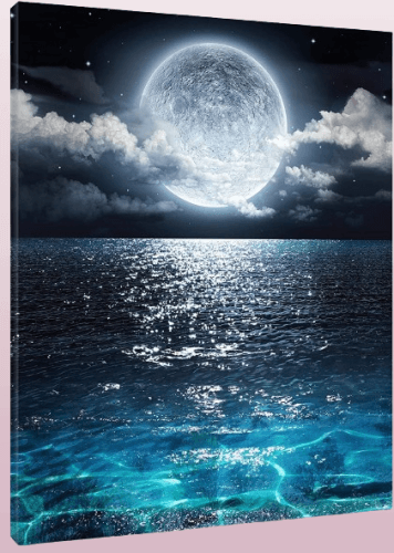 Lienzo enmarcado de luna sobre oceano
