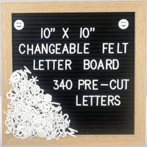 Letrero de fieltro con texto en inglés «Baby Announcement»